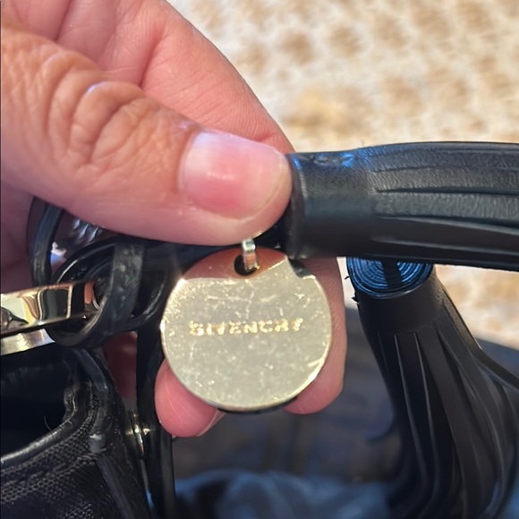 Givenchy Elegant Black Patterned Bag - Picture 7 of 15